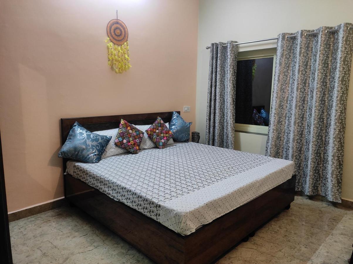 Anandam Home Stay Risikés Kültér fotó