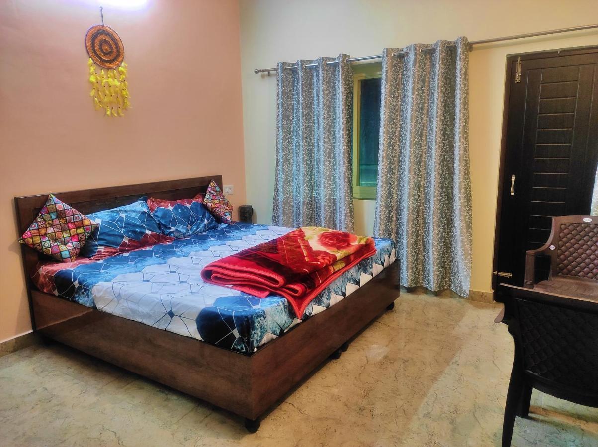 Anandam Home Stay Risikés Kültér fotó