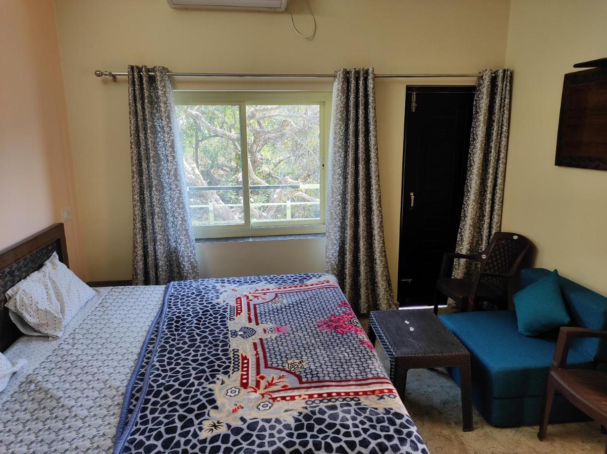 Anandam Home Stay Risikés Kültér fotó