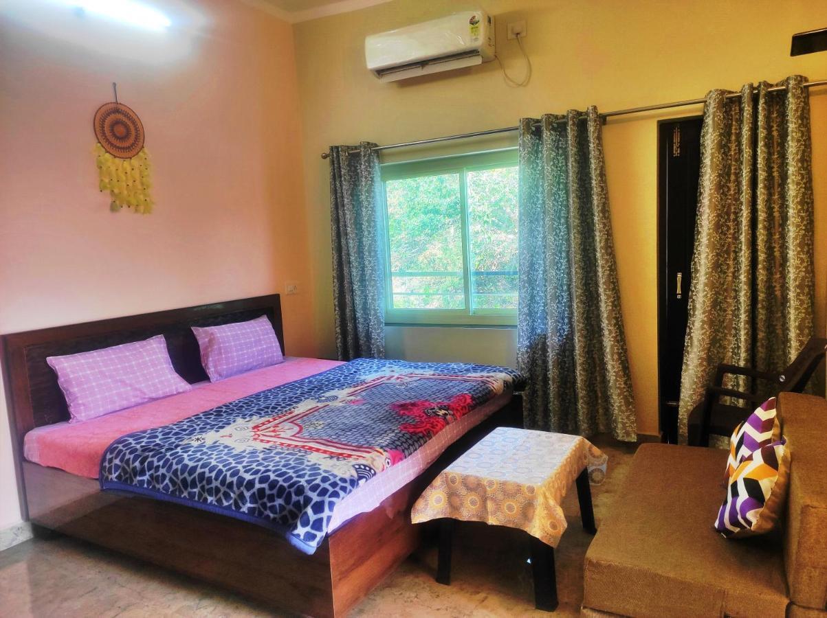 Anandam Home Stay Risikés Kültér fotó