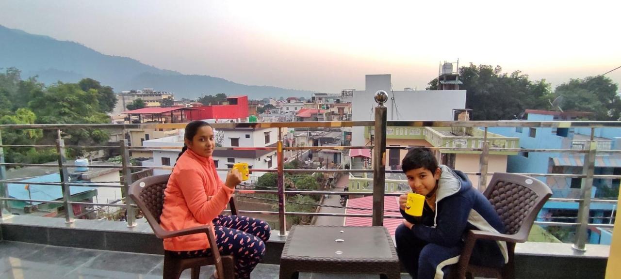 Anandam Home Stay Risikés Kültér fotó