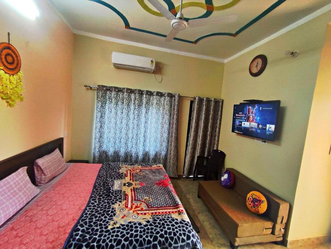 Anandam Home Stay Risikés Kültér fotó