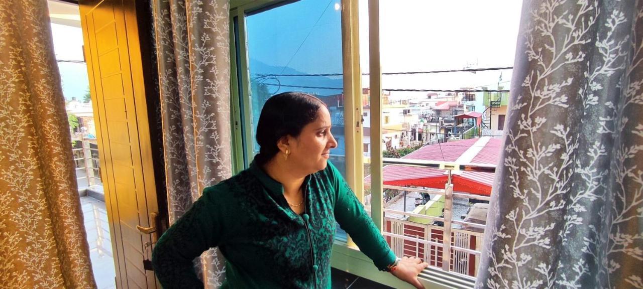 Anandam Home Stay Risikés Kültér fotó