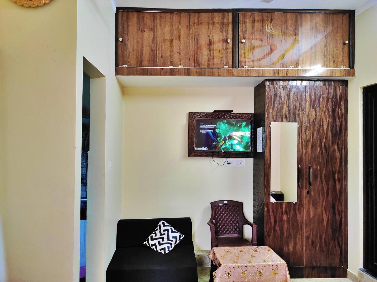 Anandam Home Stay Risikés Kültér fotó